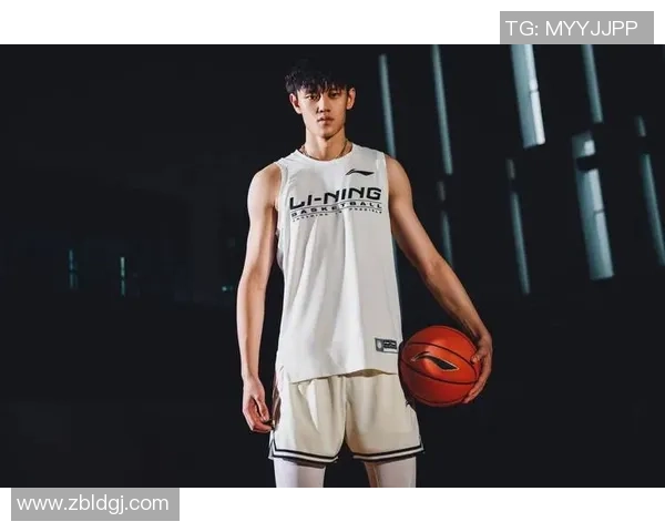 曾凡博：从青涩新星到篮球场上的璀璨明珠的成长之路与未来展望